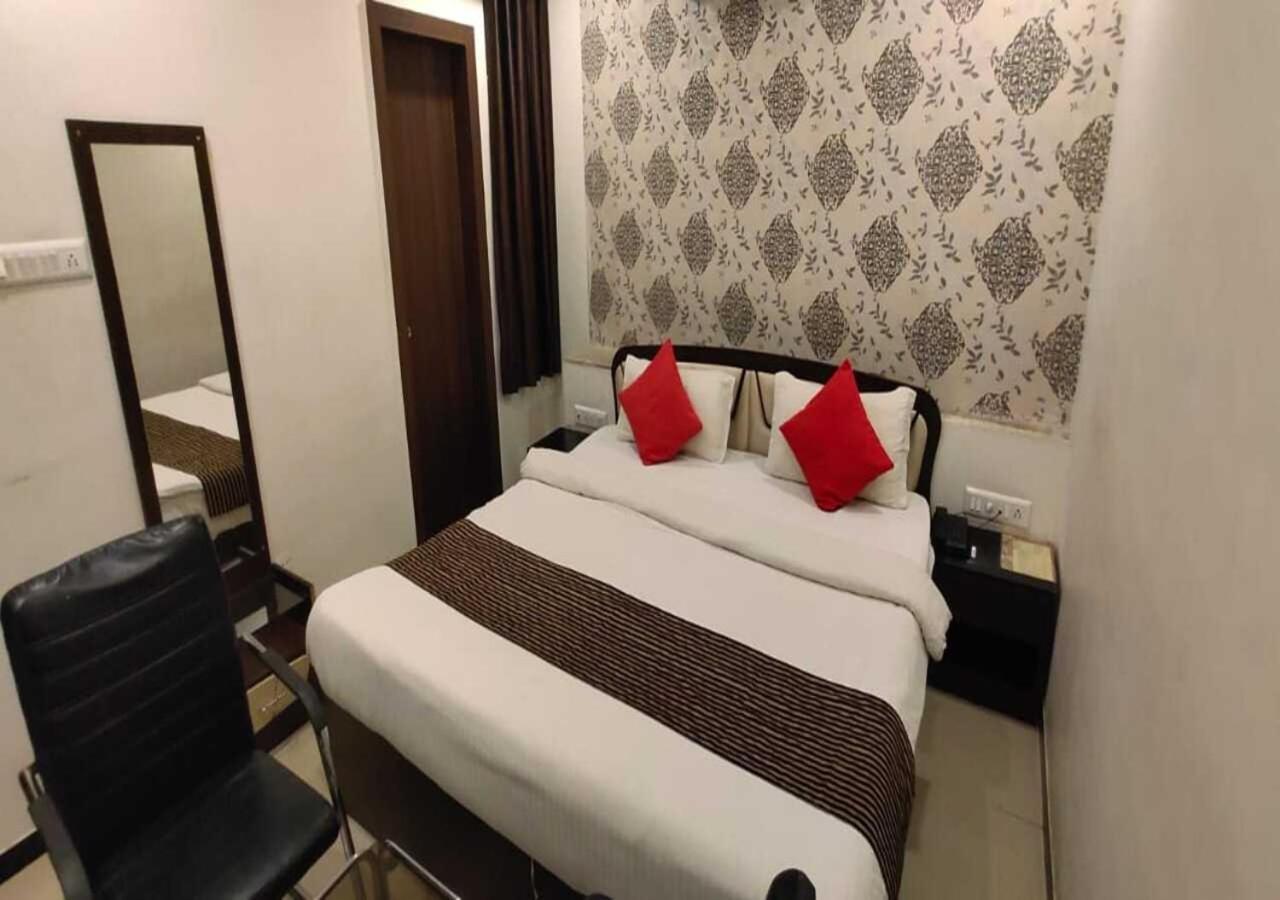 Hotel Swagatam Inn Rajkot Esterno foto